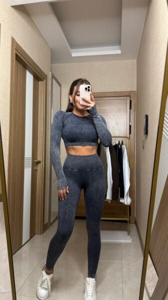 Gri Spor Tayt Üst Takım